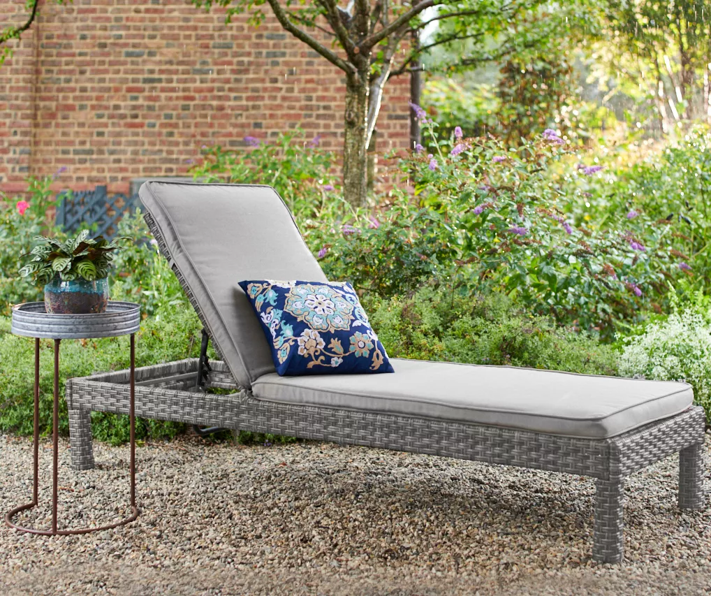 Broyhill Eagle Brooke All-Weather Wicker Cushioned Chaise Lounger 13 Broyhill Eagle Brooke All-Weather Wicker Cushioned Chaise Lounger - Image 11