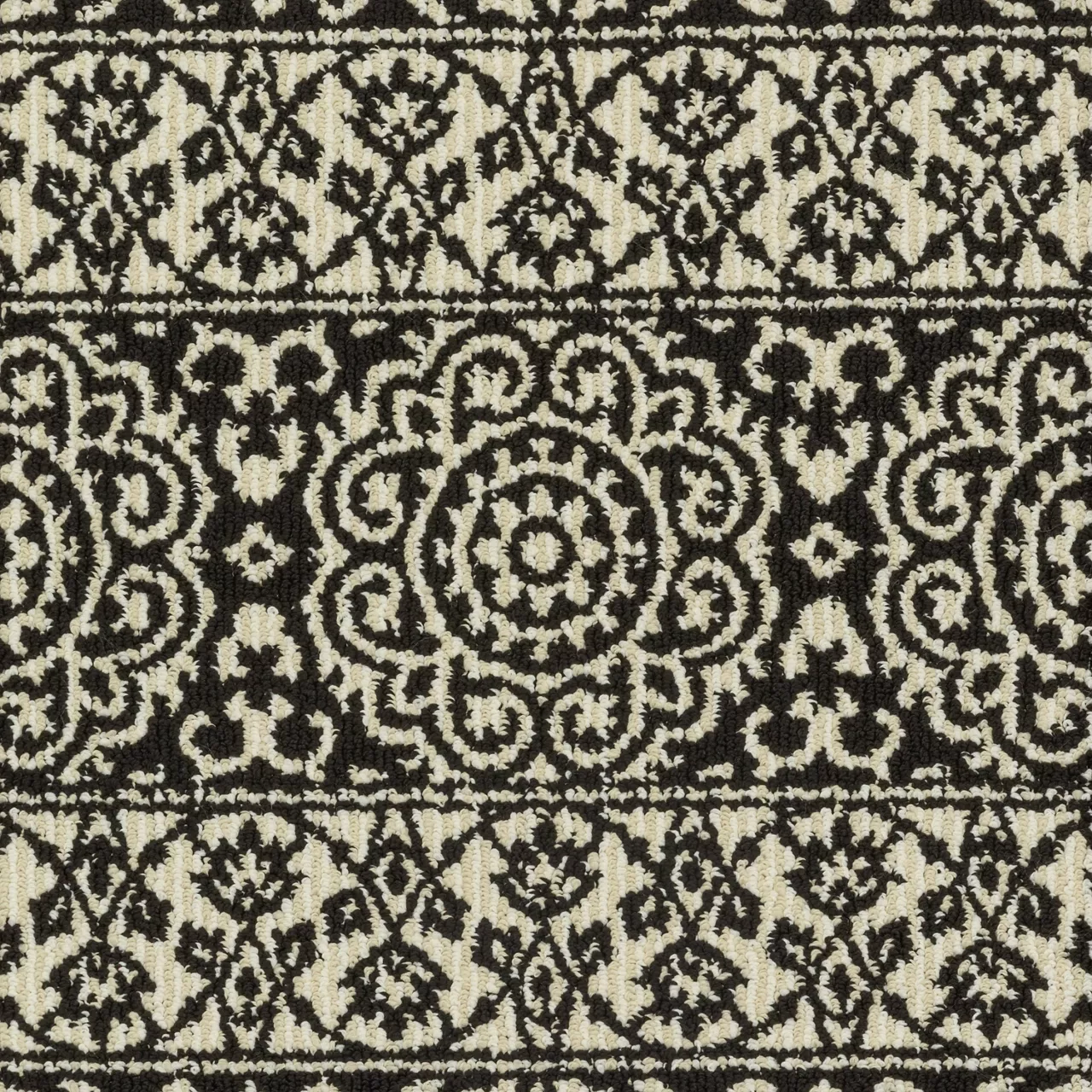 Broyhill Black & White Ornate Fascination Accent Rug 21 Broyhill Black & White Ornate Fascination Accent Rug - Image 19