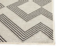 Broyhill Palermo White & Black Geometric Outdoor Area Rug 7 Broyhill Palermo White & Black Geometric Outdoor Area Rug -Finest Furniture Store 810586762 810586761 810586760 LawnNGarden Ecomm 090722 Roy A8 2